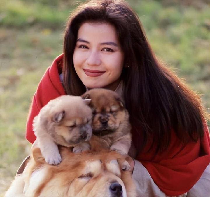 63岁连皱纹都美的香港第一美人——“红姑”钟楚红,你真的读懂她的美了吗? - 知乎