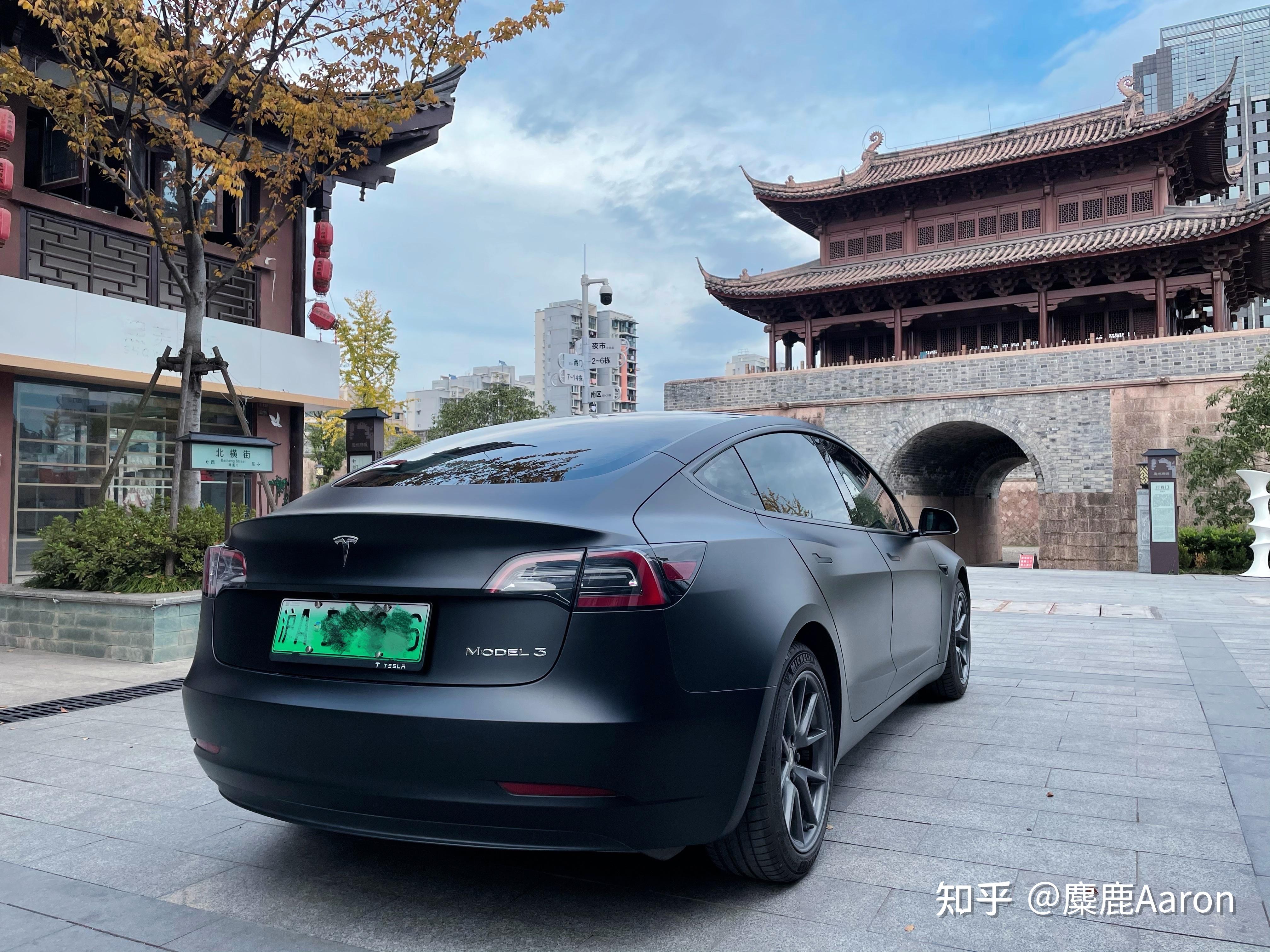 好看的特斯拉全车改色提车颜色改装指南