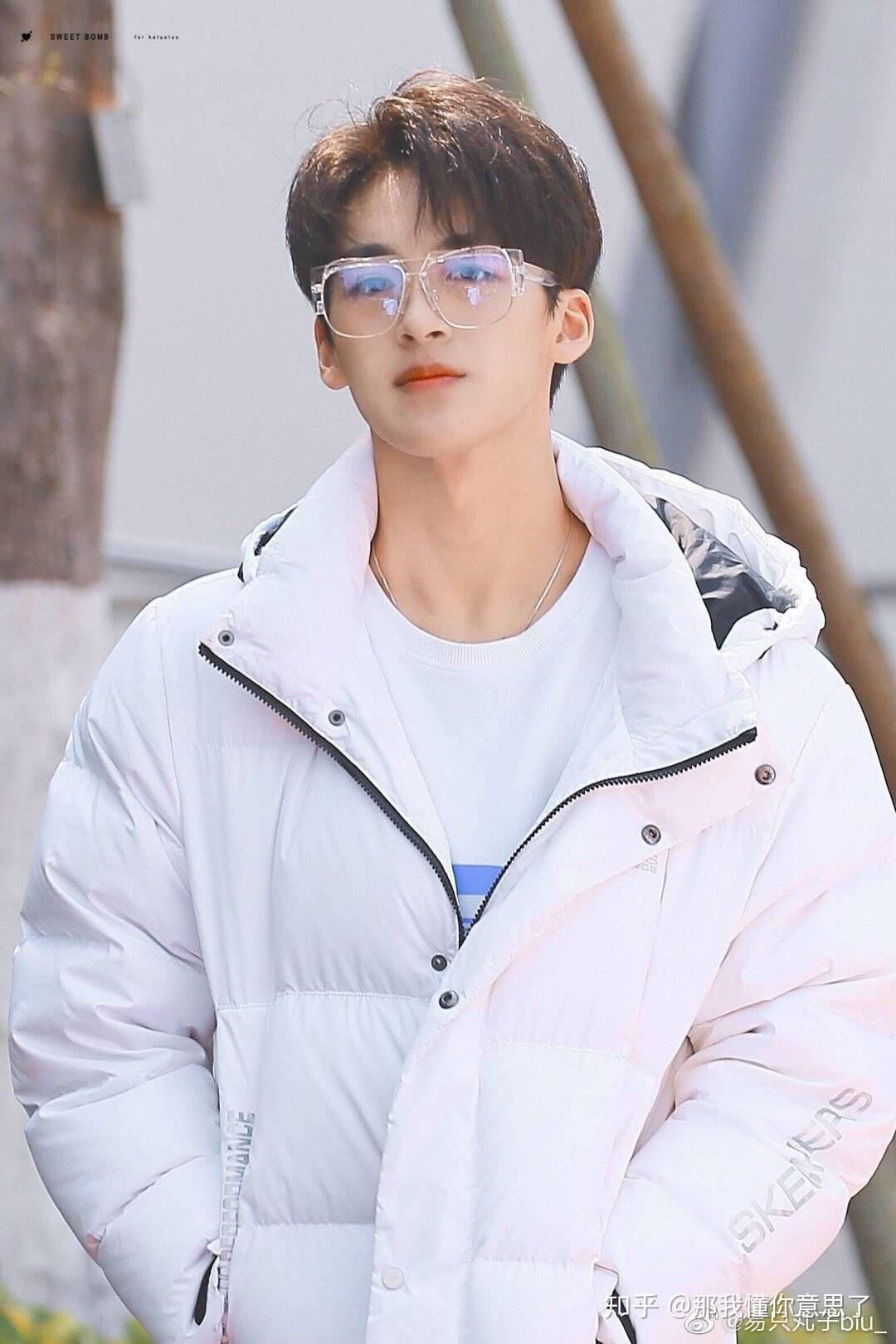 如何评价创造营2019第三期中吴季峰想摆脱何洛洛的影子