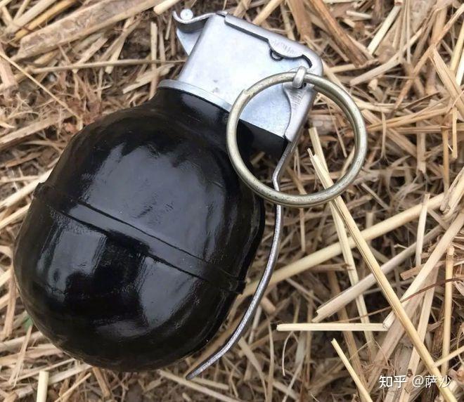 畅销全世界的中国无柄手榴弹:解放军现役的82-2式手榴弹 - 知乎