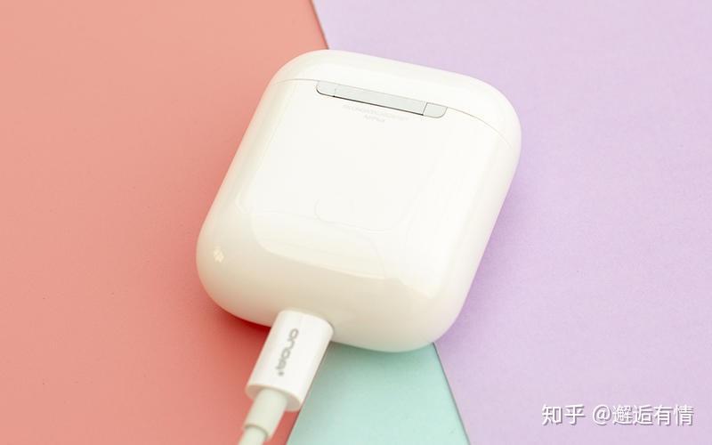 昂达airplus的包装采用了类似苹果airpods的包装风格