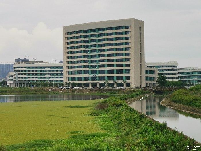 开学季和骁途一起参观新建成的长江职业学院谈谈感受
