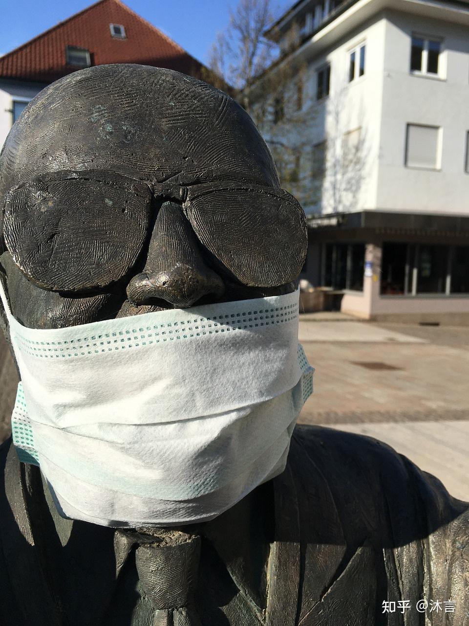 吴尊友就口罩还要戴多久什么场合要坚持戴什么场合可以不戴等问题发文