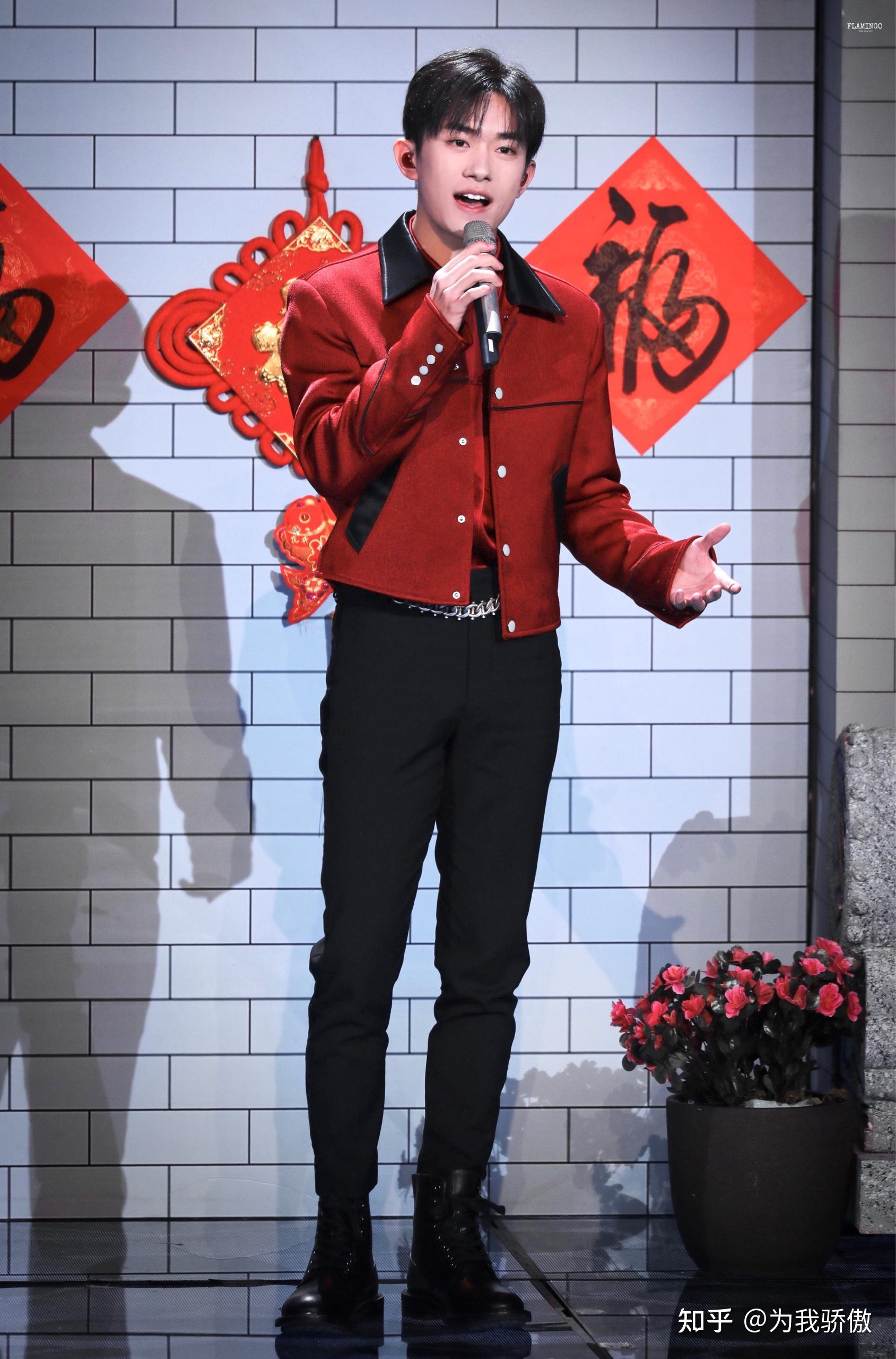 如何评价张杰和易烊千玺表演的歌曲《亲戚》? - 知乎