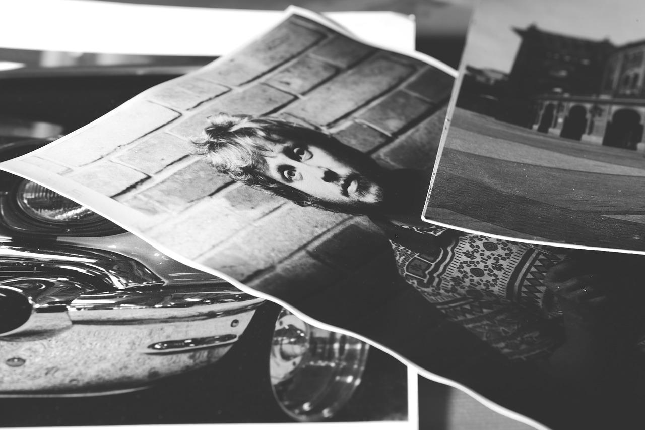 怎么取出拍立得相纸盒