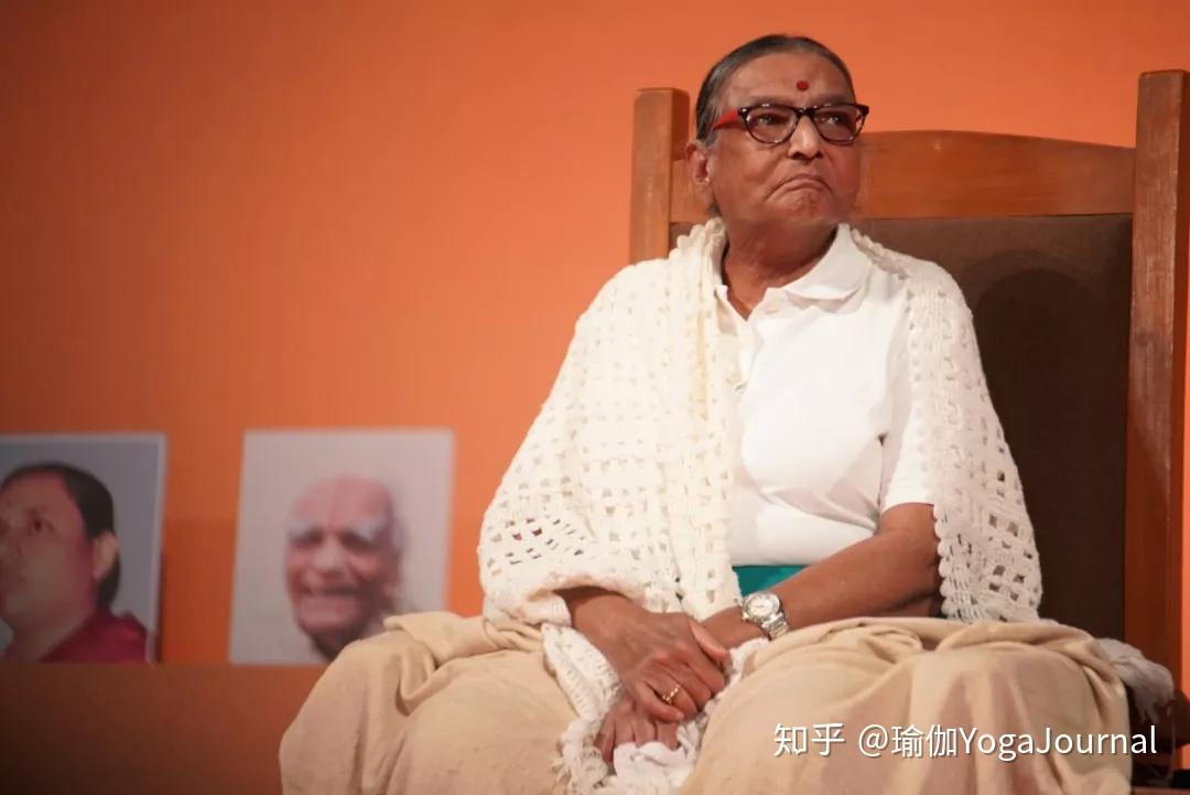 全球女性瑜伽泰斗离世人间再无吉塔艾扬格