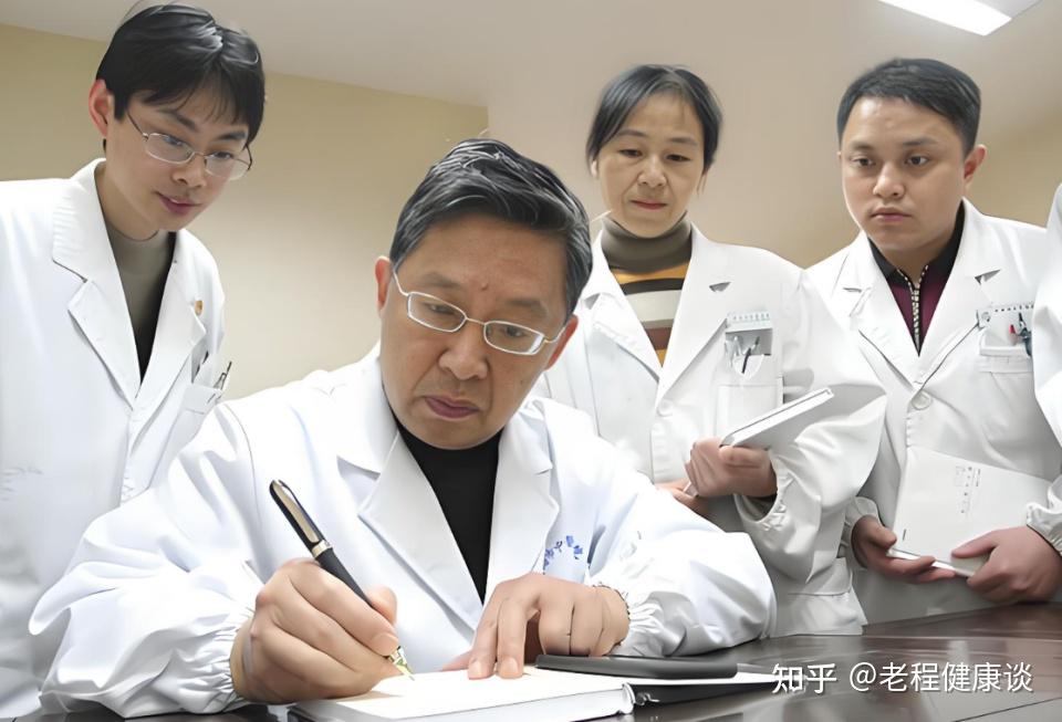 从知青逆袭为经方大师,名中医黄煌究竟如何以小经方震撼世界?