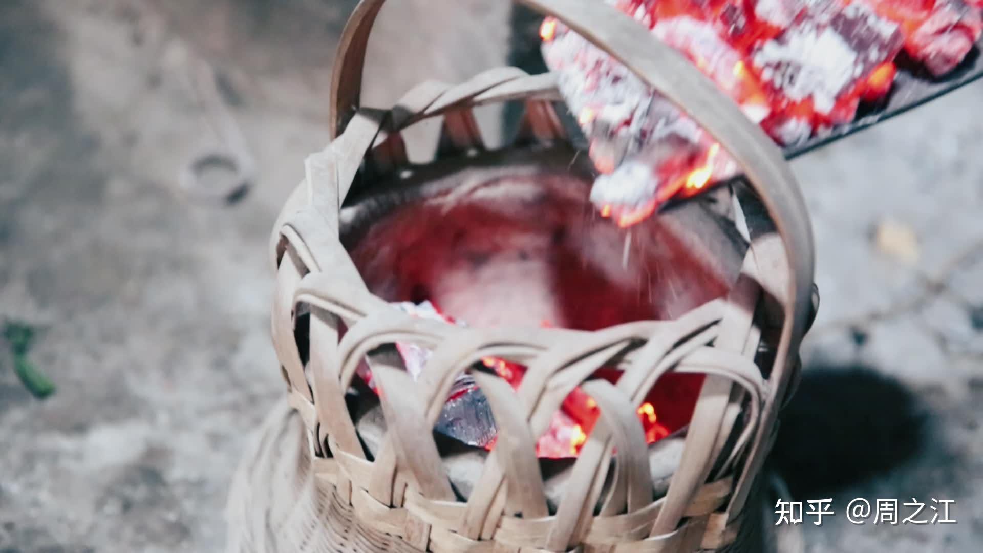 寒潮袭来,回忆下"人家送小温"的过时取暖神器"灰笼"和爆米花 - 知乎