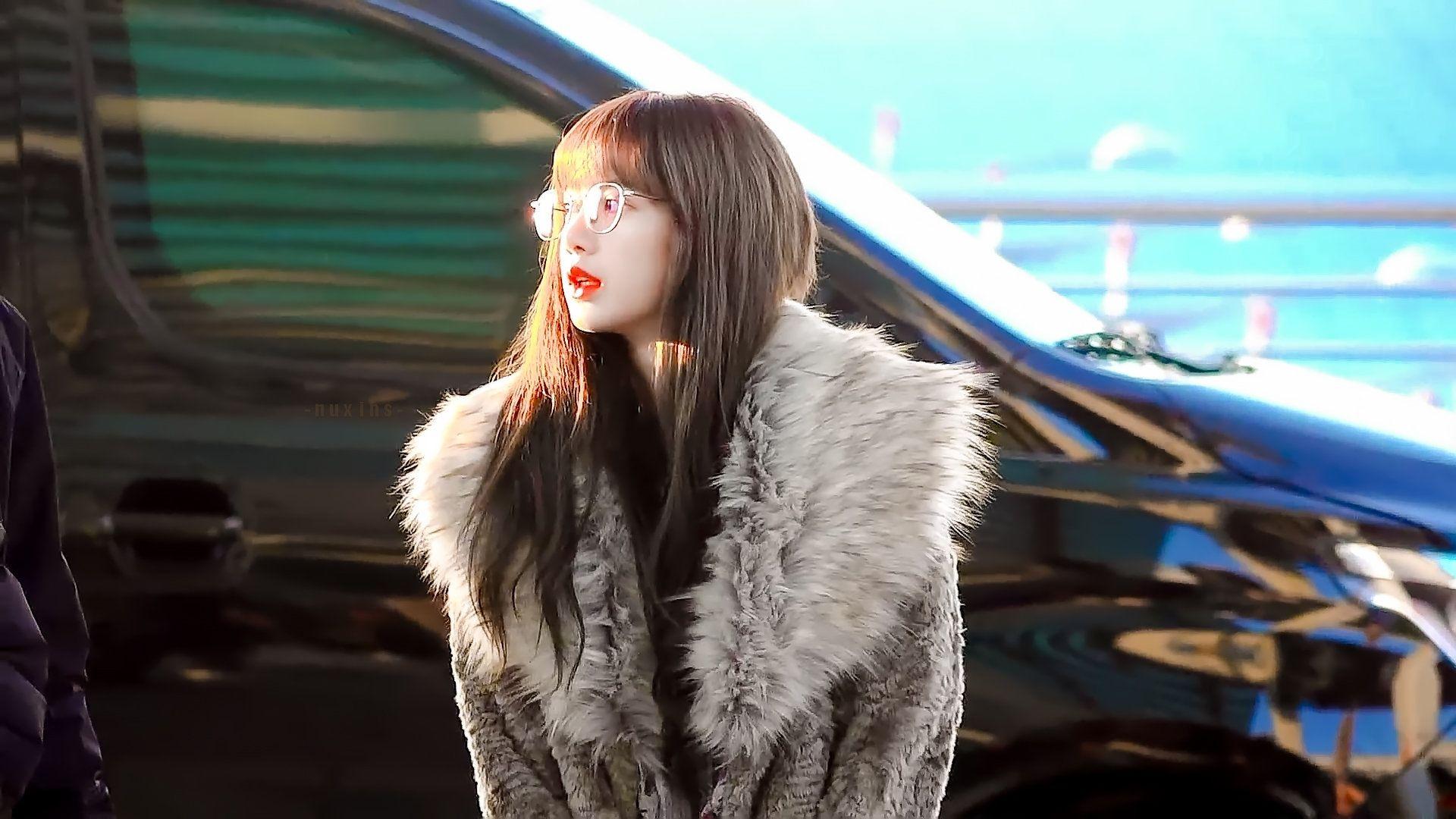 为什么lisa总是有刘海?