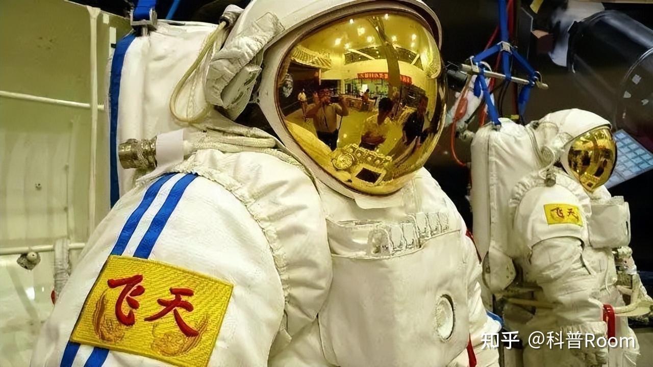 3000万一件的舱外航天服,说扔就扔?为何不将它带回地球? - 知乎