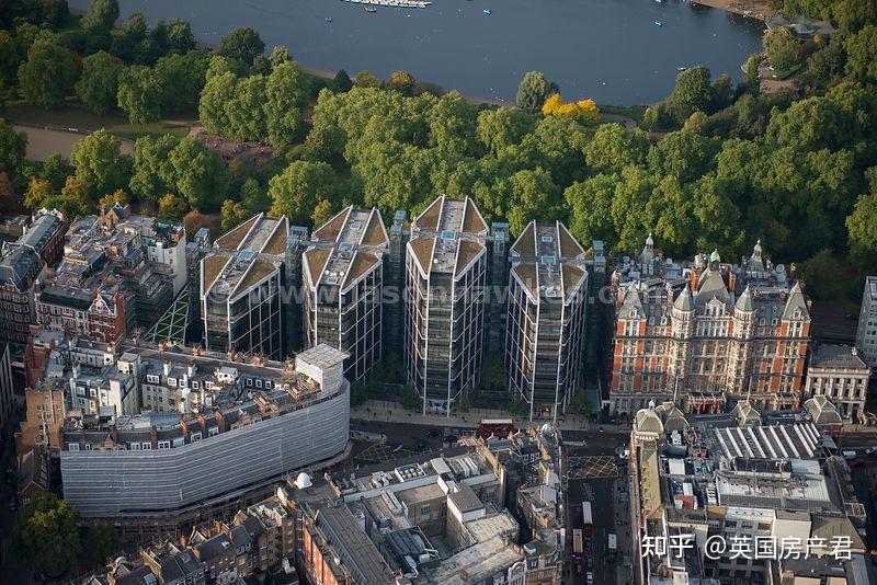 hanzade看中的豪宅也位于伦敦最高端的地段之一——市中心骑士桥海德