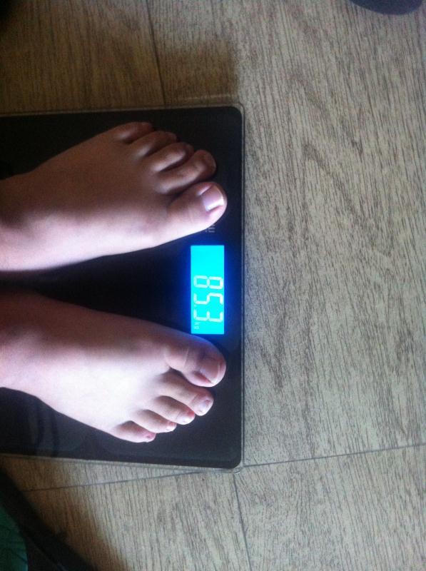 我目前52kg减肥目标体重43kg早上吃一小碗米线中午一碗小米粥下午四点