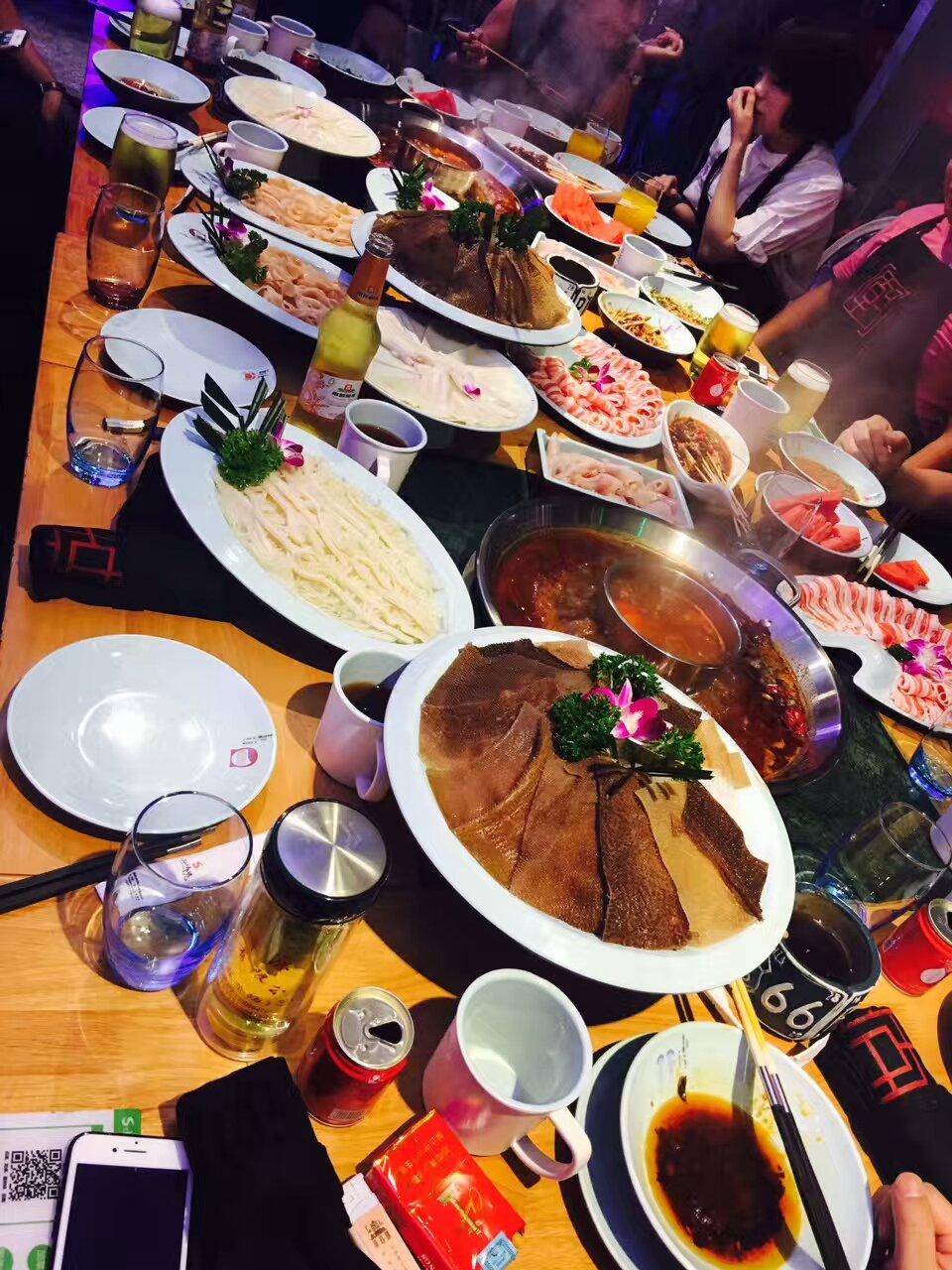 千万不要一个人吃火锅那是只属于一群人的狂欢