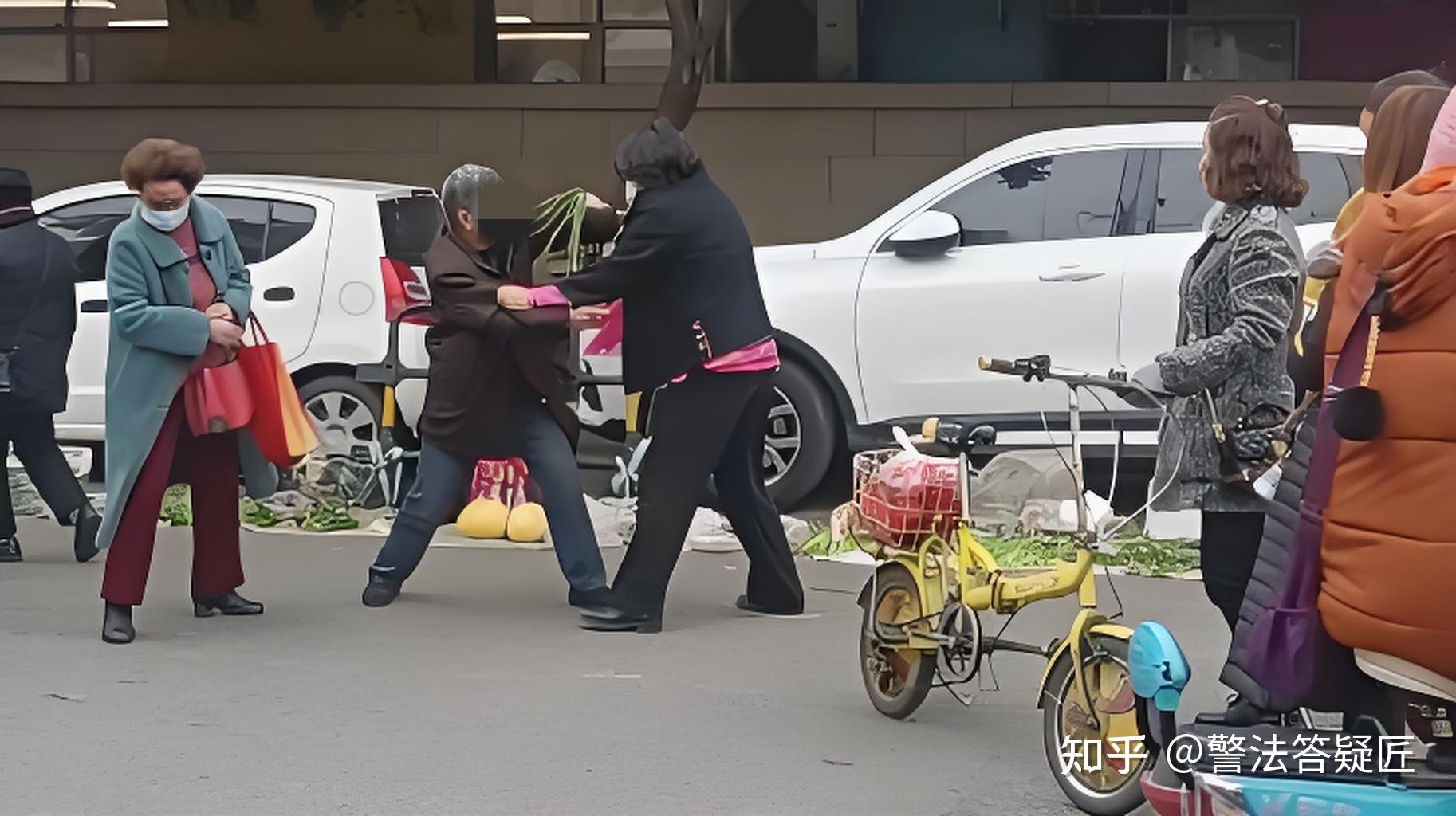 两个老人打架老人a受伤更重调解不成功该怎么判责