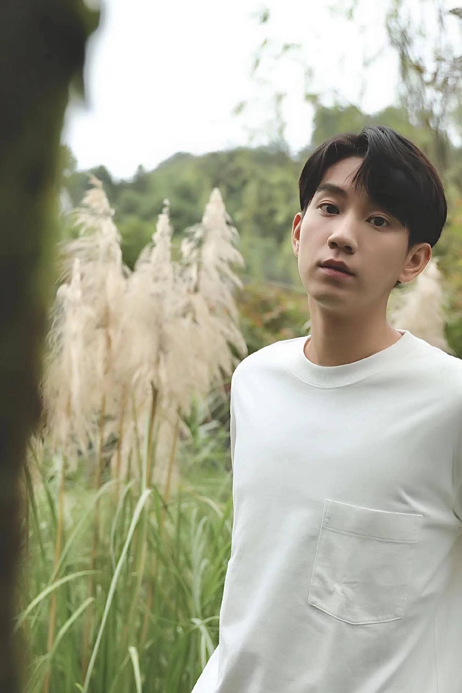 王子奇白羽流星杀青以箭为马携手热血竞技