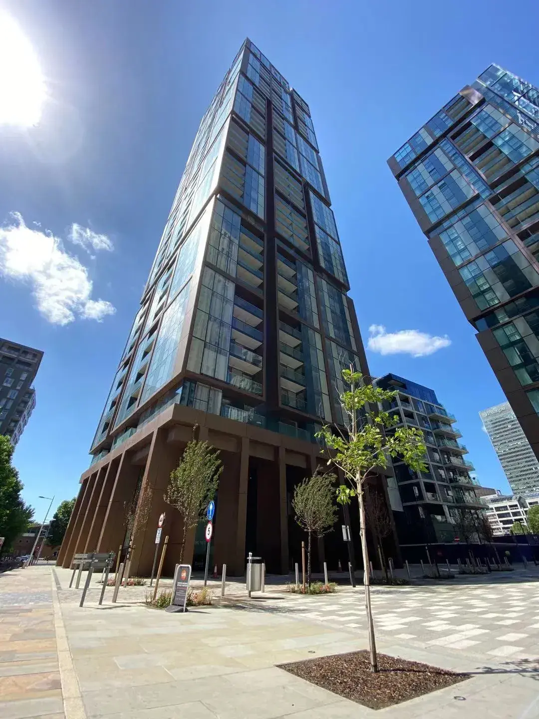 哈伯帝景位于伦敦二区新金融城金丝雀码头中心,经过20年的发展, 金丝