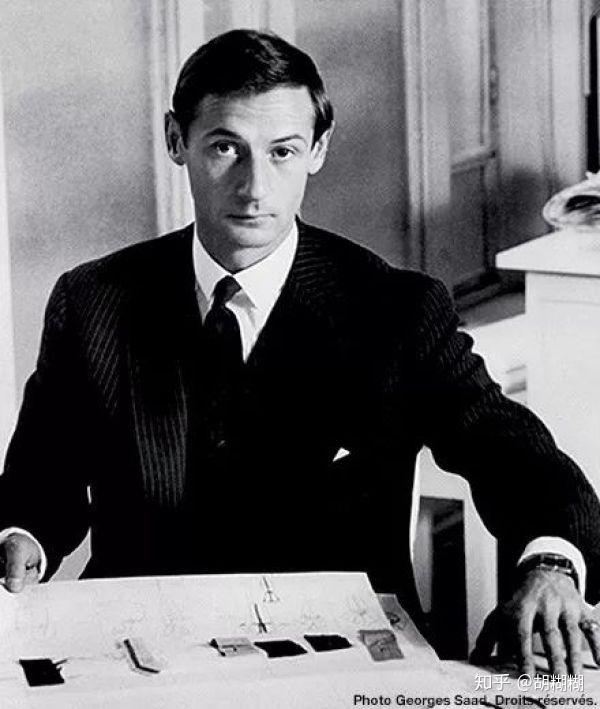 marc bohan虽然,据说,yves saint laurent先生因被dior的老顾客投诉