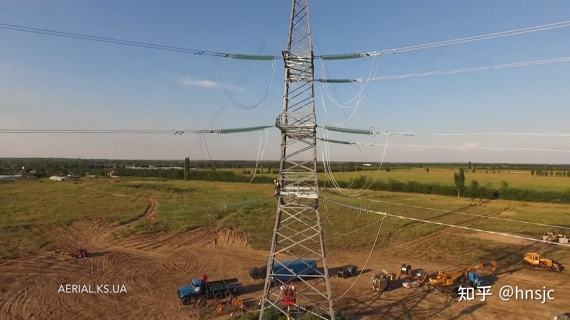 高壓電塔之間的電線是怎麼拉過去的