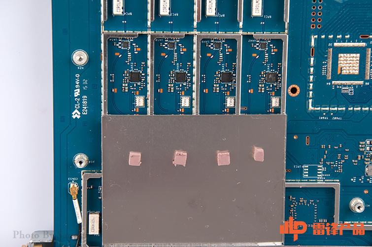 8天线"怪兽" 级路由 华硕 rt-ac5300拆机