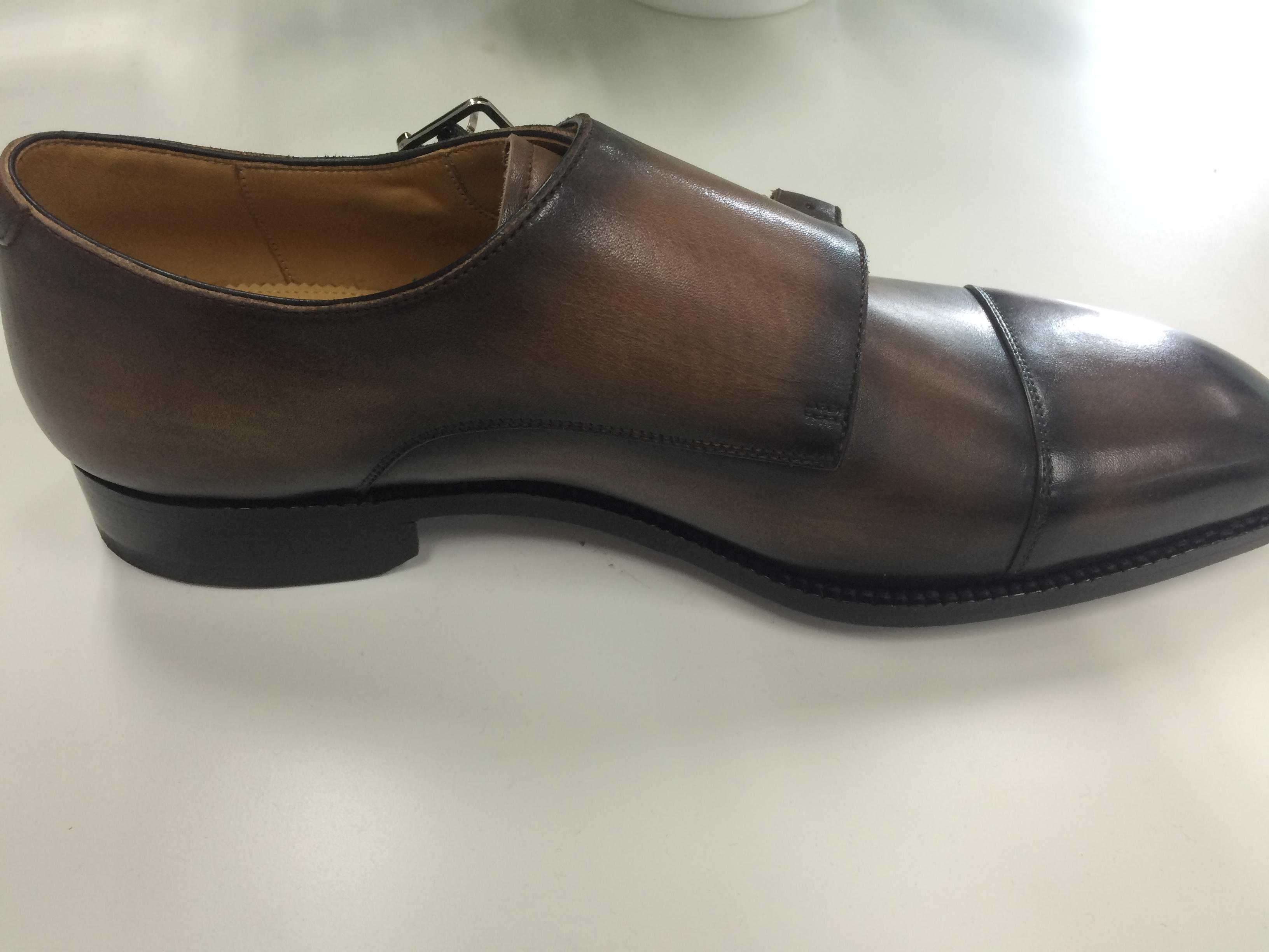 牛皮革的鞋子倡导买吗 (牛皮革的鞋子好不好)