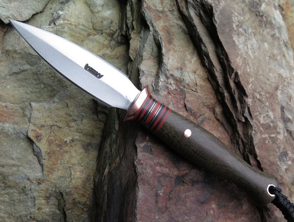 隐秘的赌徒之刀这4款靴刀让你可以随时加入战斗