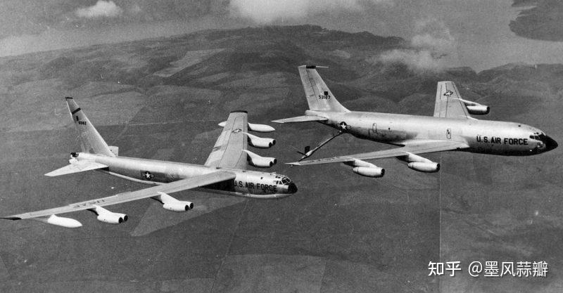 越南战争中的b-52轰炸机