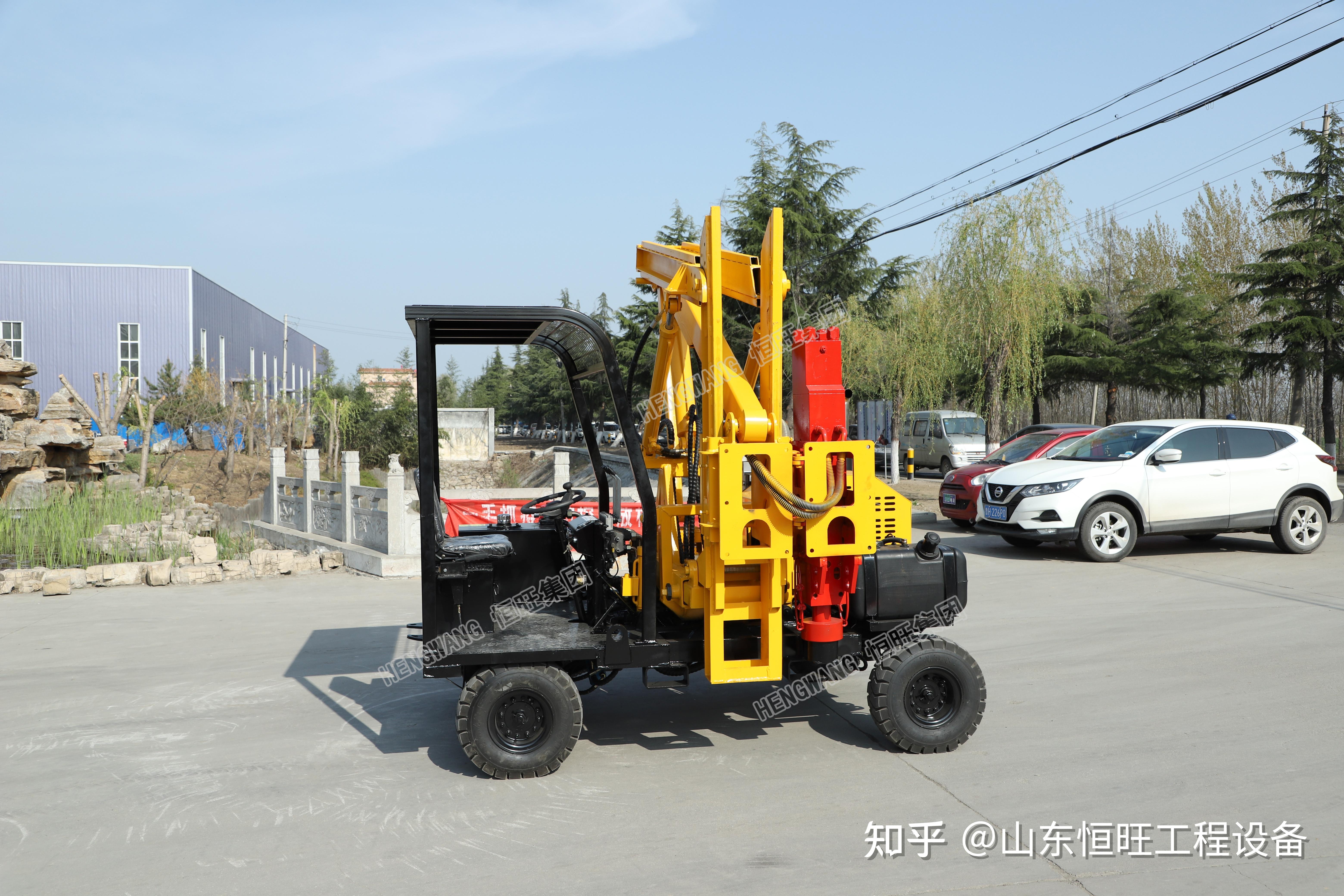 全液压公路护栏打桩机85大锤头打钻一体效率快