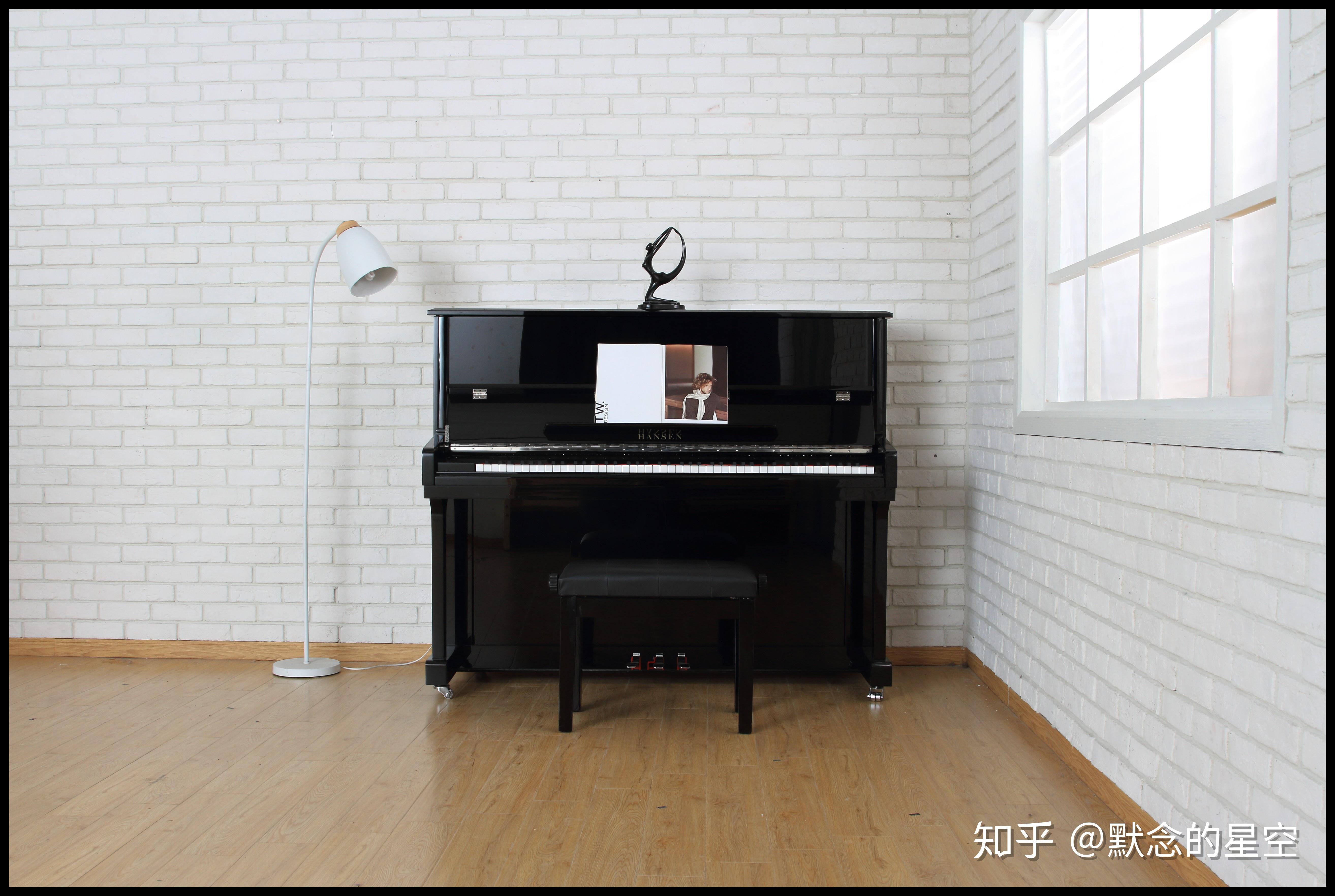 翰森钢琴hansen型号fe123翰森智能钢琴背板材质实木音板材质云杉木