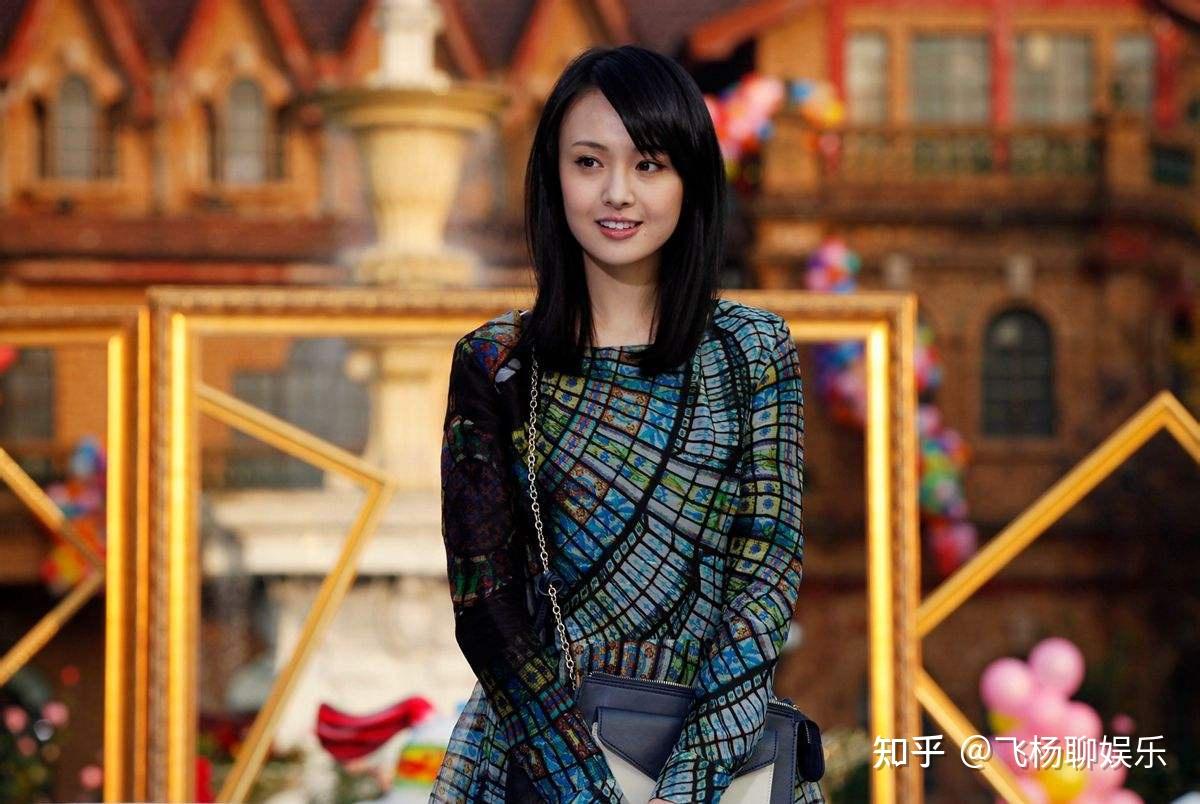 郑爽自爆在美国生活拮据靠喝自来水度日你相信吗