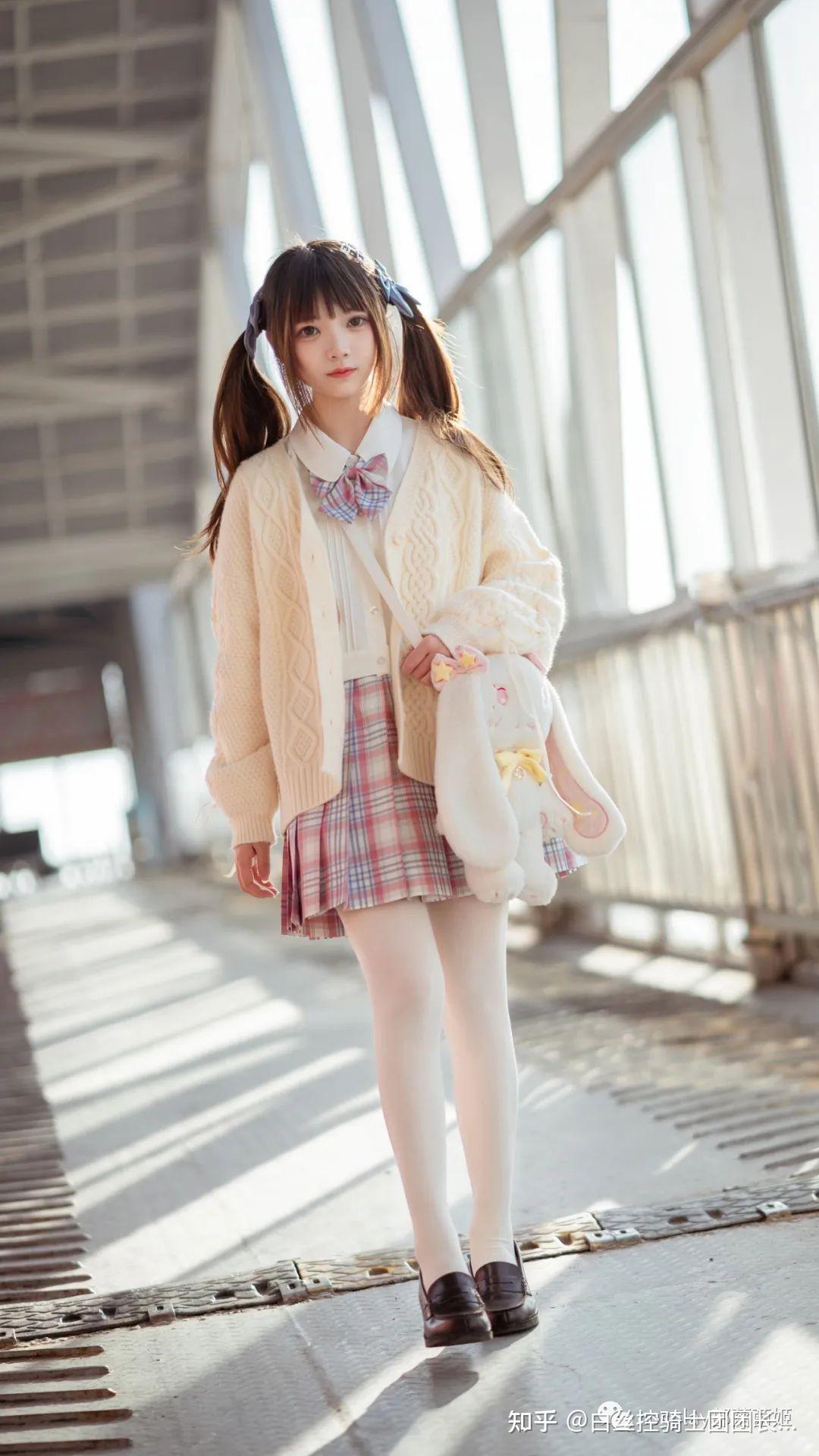 为什么中国jk女孩更有种软妹感而非校供感呢