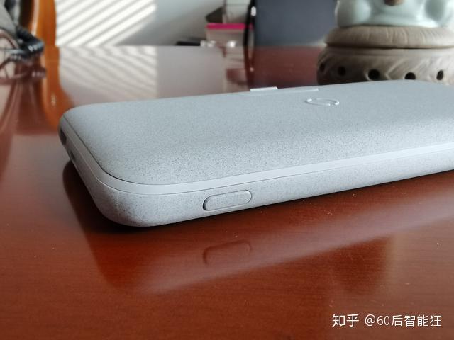 苹果用什么充电宝不损耗手机 v2-e33934a5c6344442a3eb759f0b500540_r.jpg