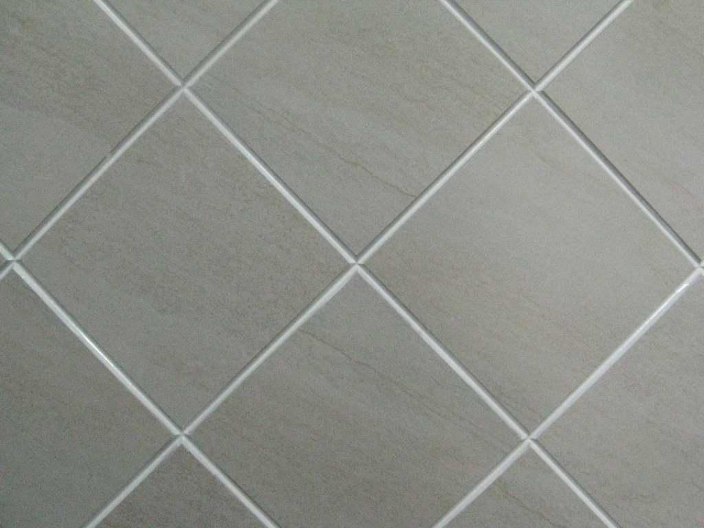 水泥基:用水泥为原材料,分为白水泥填缝和勾缝剂.