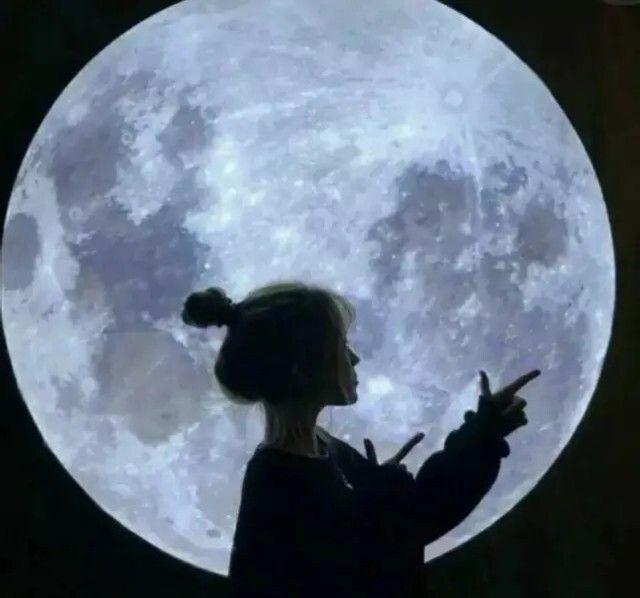 月亮的情侣头像一对的图片