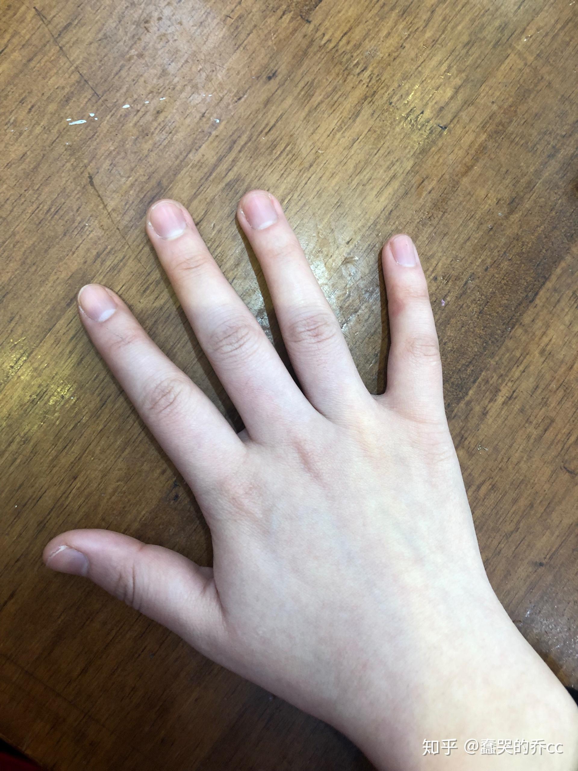 还有哪个女生的手比我还丑