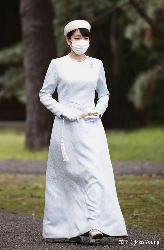 下嫁逃去纽约的真子公主，全身 …