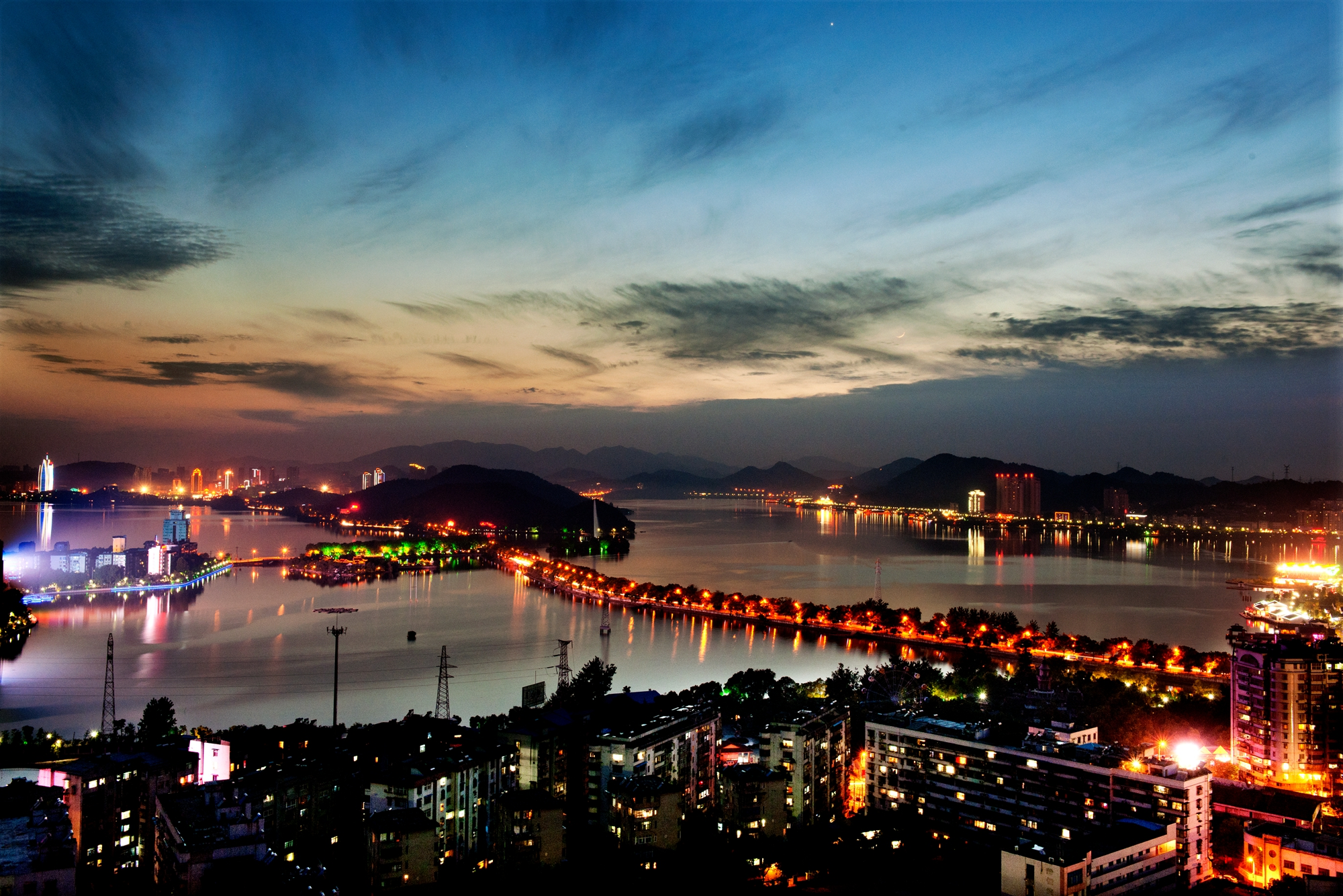 如何看待黄石市铁山区仅4.1万人口却维持全套区级行政架构？这是否是部分地级市“寄生式”发展的缩影？