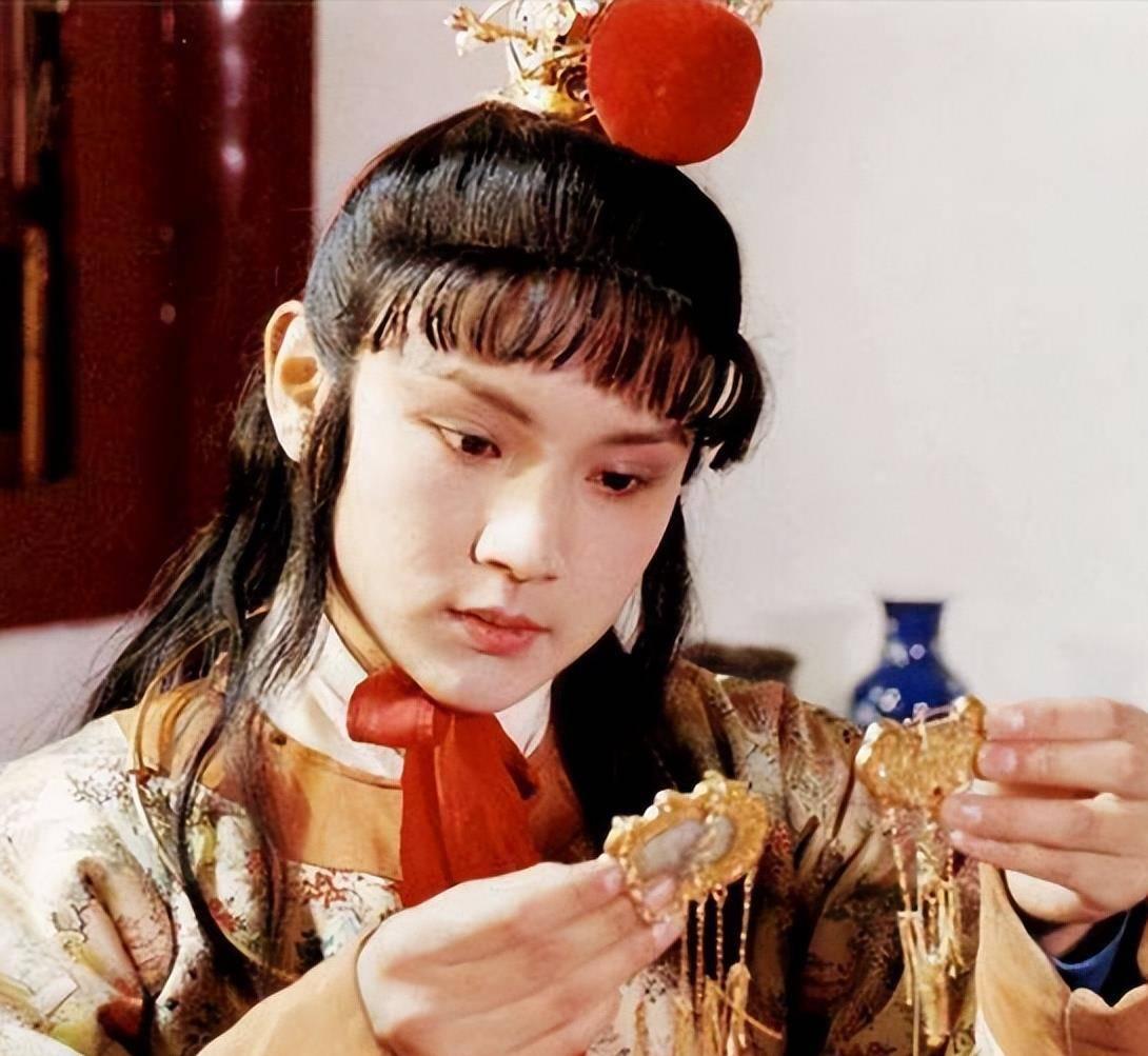 如何评价欧阳奋强在饰演《红楼梦》贾宝玉时的演技? - 知乎