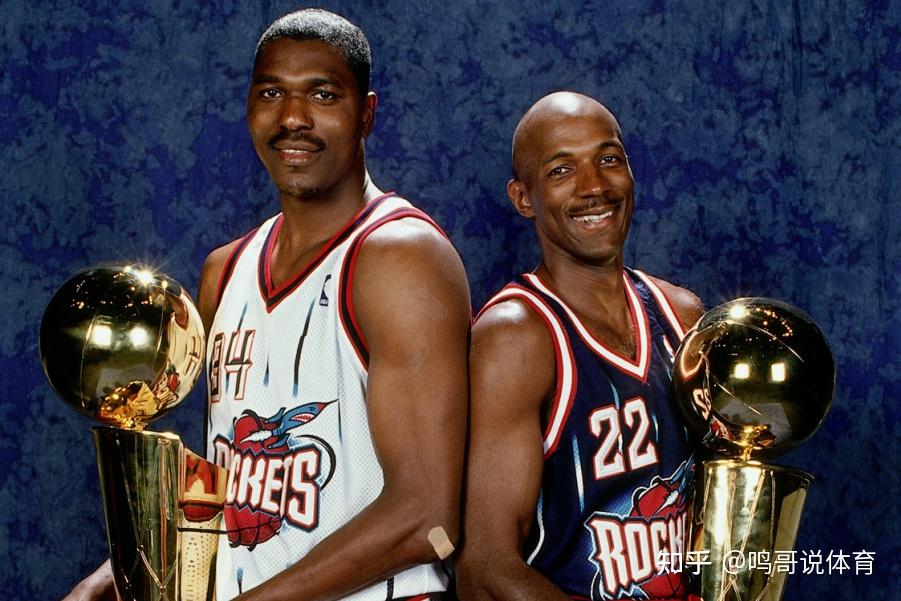 乔丹退役大梦拿下两冠在公牛后三连冠时火箭取得了什么成绩