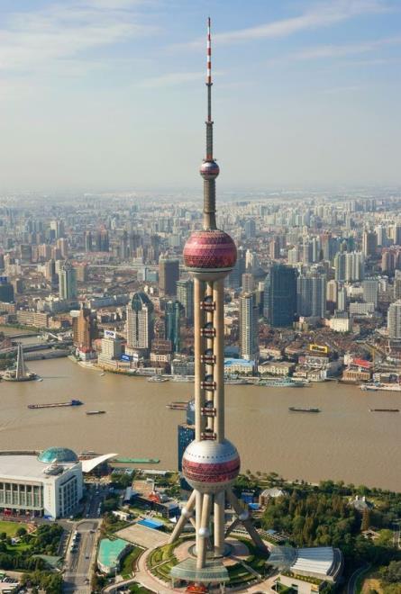 高度:468米   城市:上海   建成年份:1994东方明珠塔是上海的电视广播