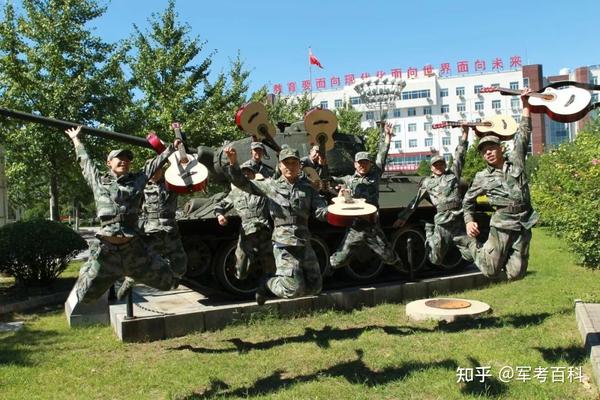 解放軍軍官大學(xué)分?jǐn)?shù)線_解放軍大學(xué)排名分?jǐn)?shù)_2023年解放軍藝術(shù)學(xué)院招生網(wǎng)錄取分?jǐn)?shù)線