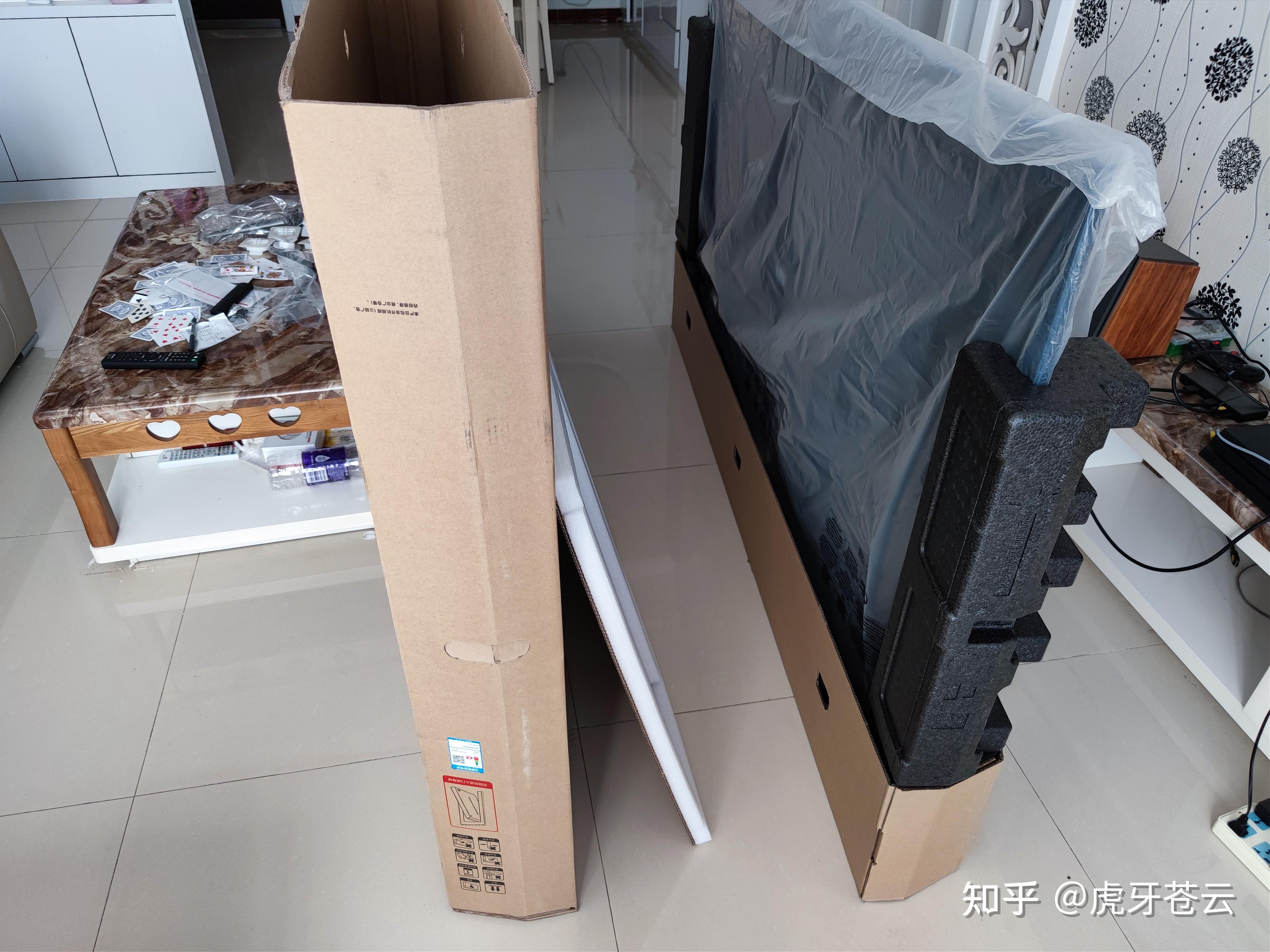 redmi max 86寸电视的包装是上下两层卡扣式设计,这么大应该也没法用