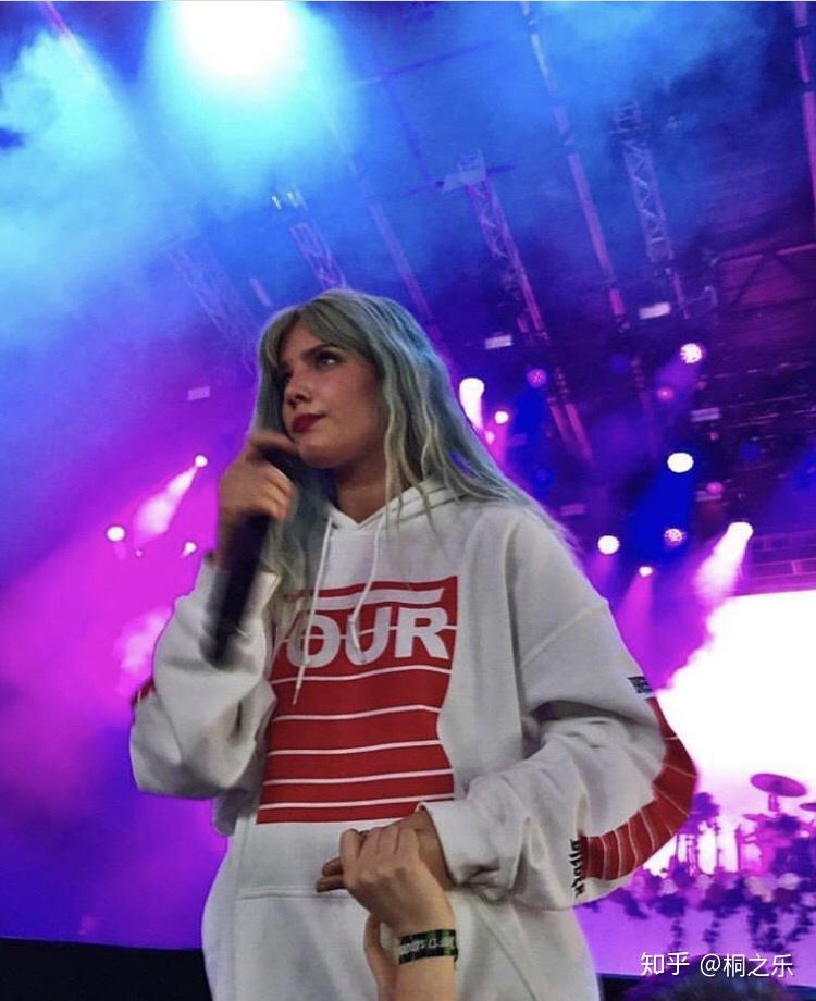 如何评价halsey猴西的长相