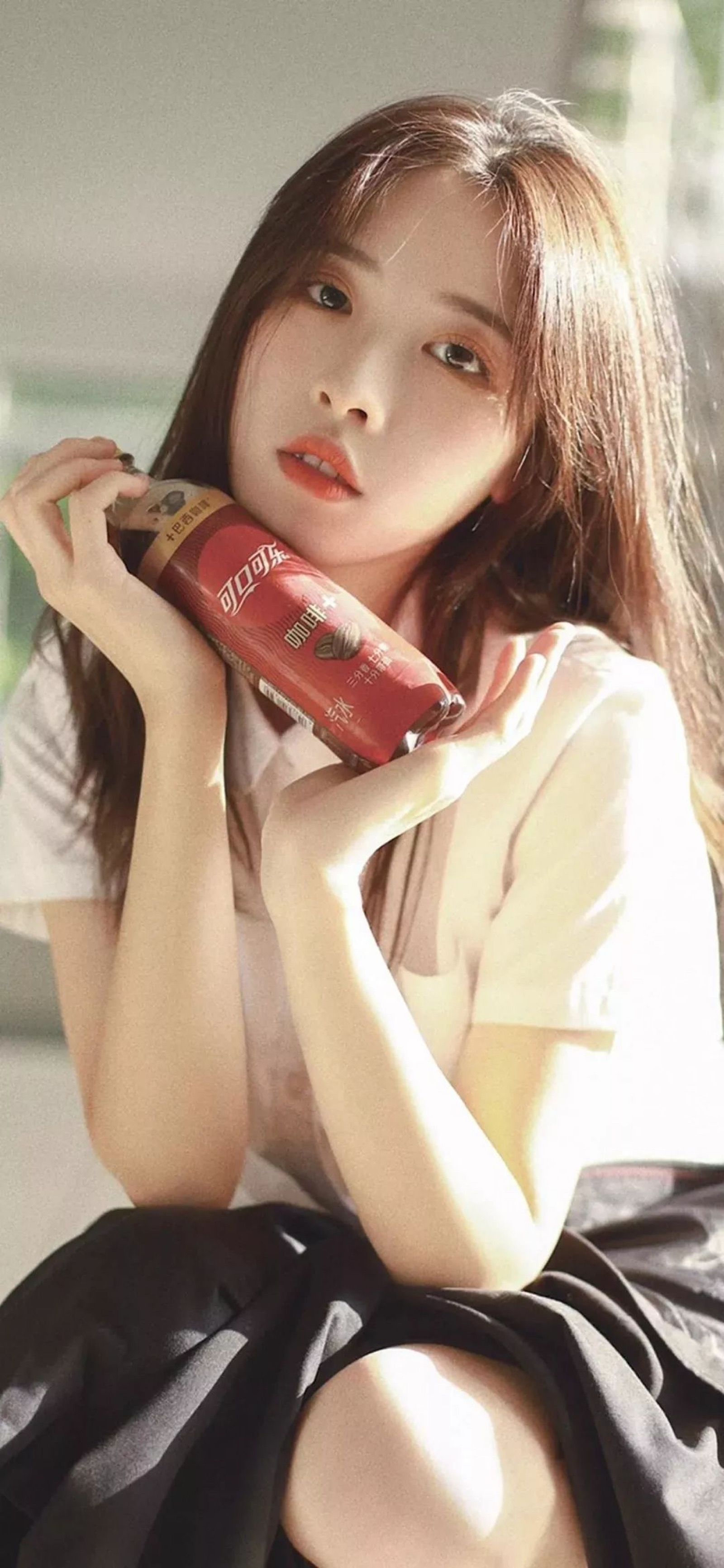 有没有背景是好看的小姐姐的壁纸?