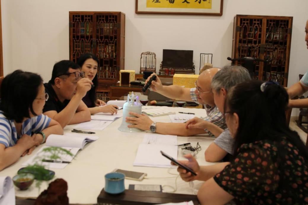 真相一只嘉靖款白釉瓷钟背后的故事十三