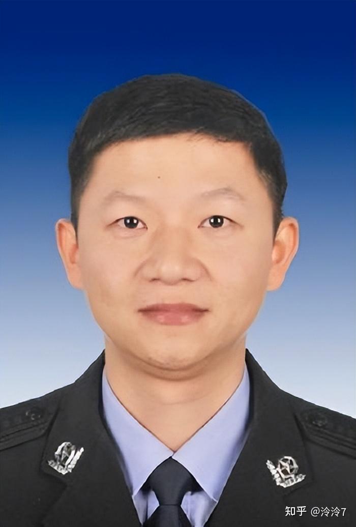 仙桃市人民政府副市长,党组成员,市委政法委第一副书记,市公安局党委