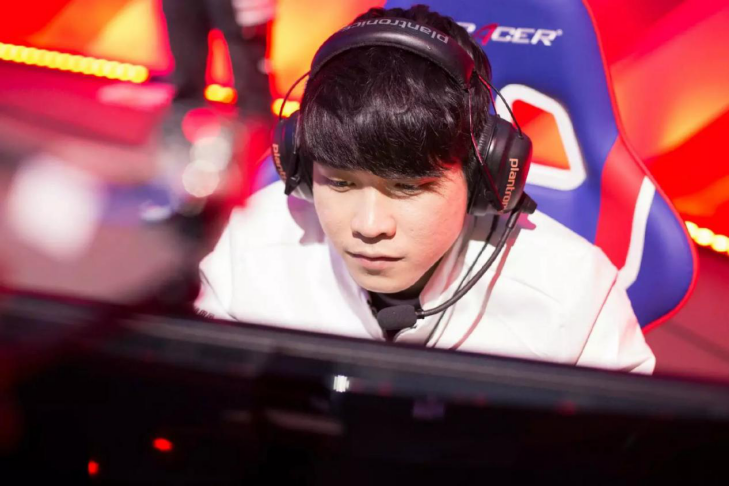 qg战队的上单选手kabe(简浩文)曾是香港lnl联赛中的