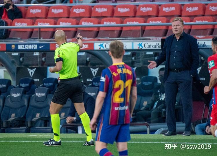 巴萨官方宣布科曼下课哈维成为新一任主帅