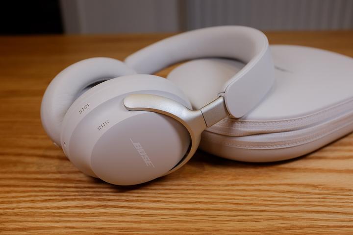 2025年618有哪些头戴式降噪耳机值得购买BOSE QC45苹果AirPods MaxBOSE QC35 II VS 索尼
