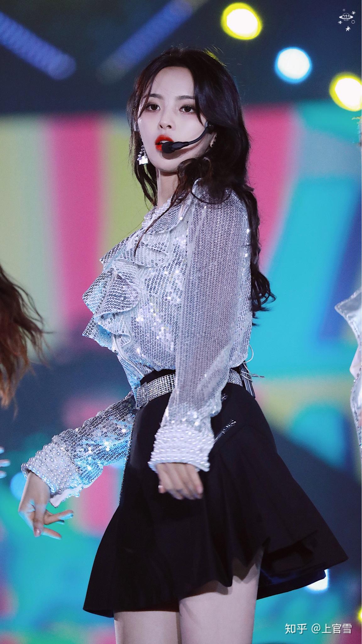 如何评价杨超越在湖南卫视2020跨年演唱会上的表现?