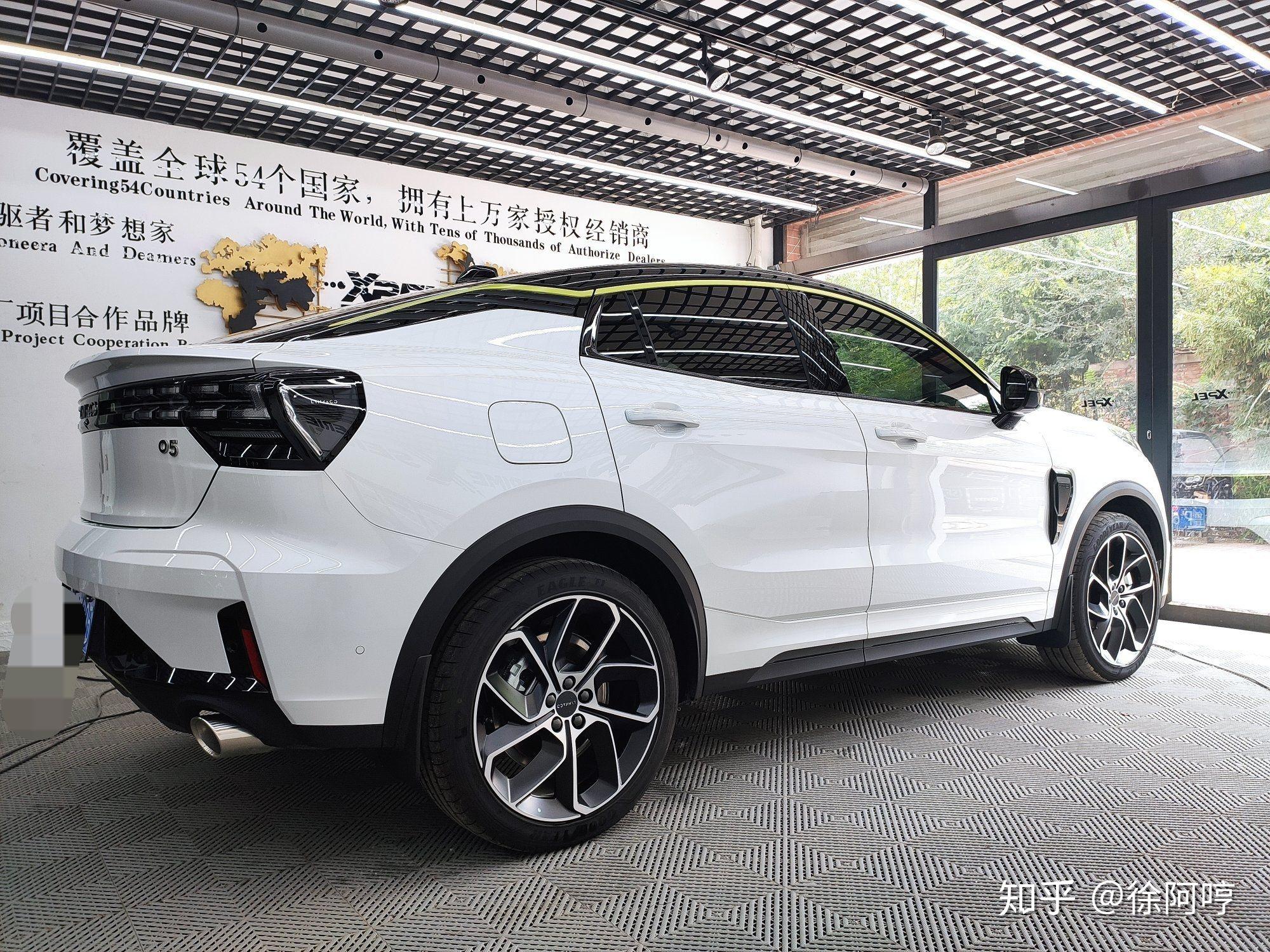 领克05买白色还是黑色?